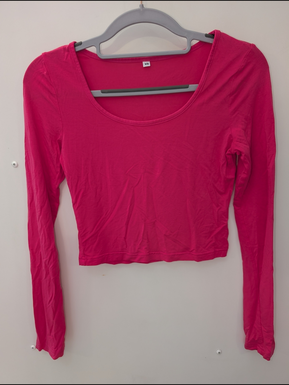 🩷 Deep Hot Pink Long-Sleeve Scoop Neck Cropped Top